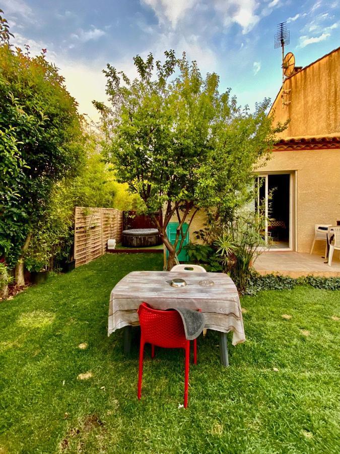 Вілла Loft Ambrussum, Jacuzzi, Jardin,Bbq Люнель Екстер'єр фото
